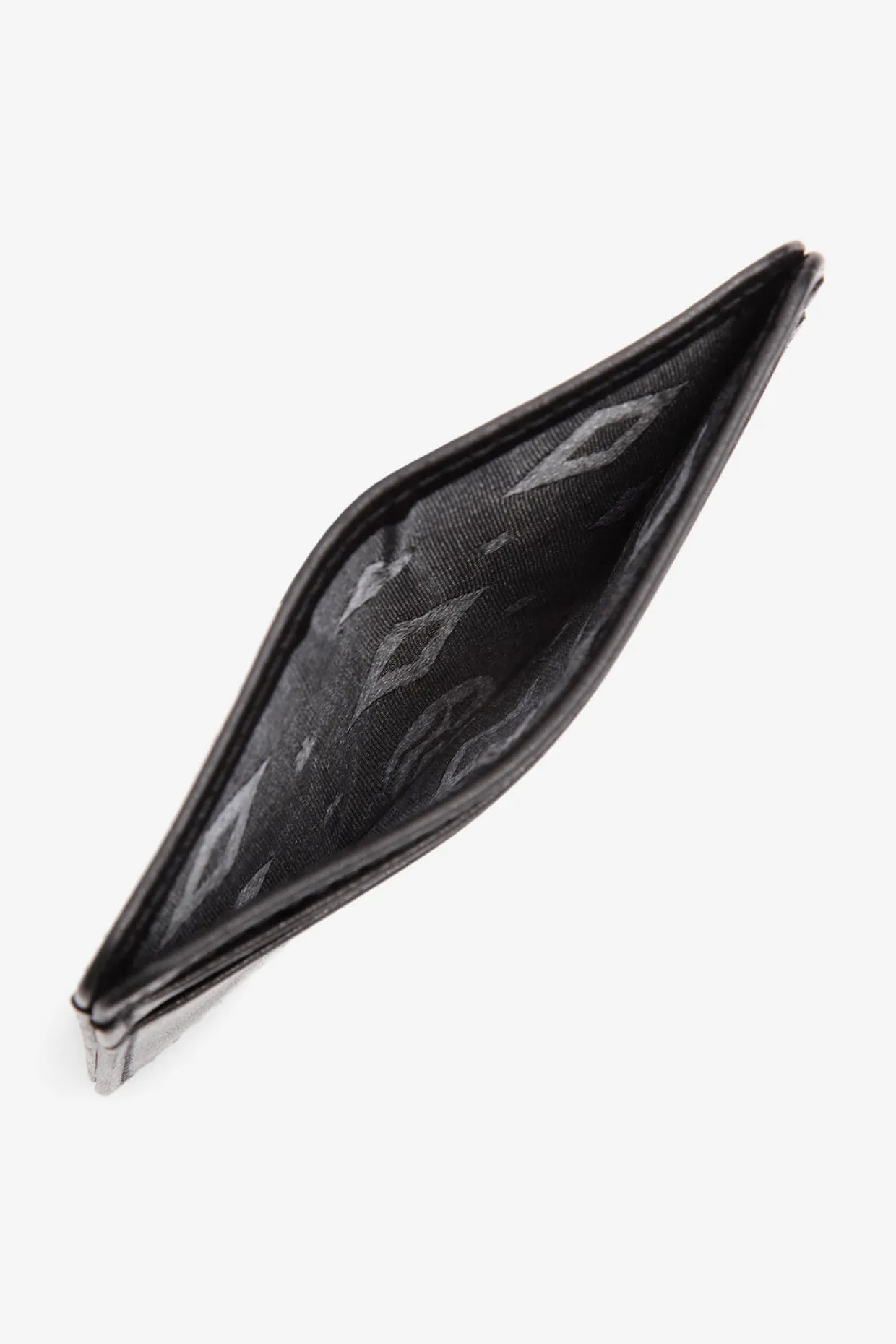 Chicago card holder Noel Black